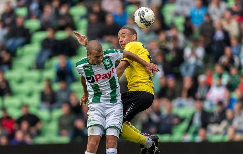 后排插上与 后排插上与